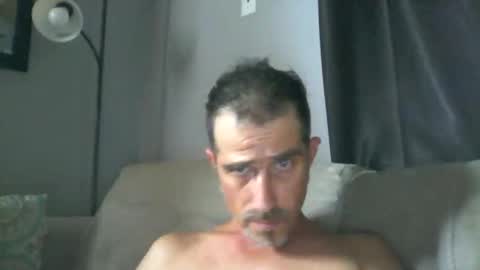 Snapshot of fouraide42 chatting on 10/23/25, 06:28 fouraide42 online show from 10/23/25, 06:28