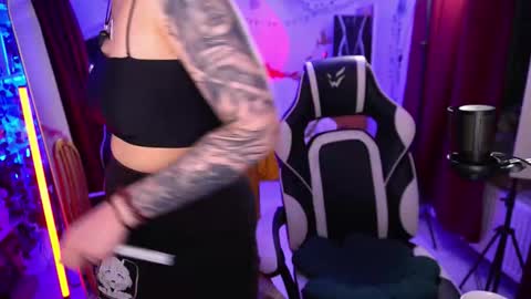 Snapshot of fox_and_dog chatting on 09/24/25, 09:18 Senya subscribe to telegram channel online show from 09/24/25, 09:18