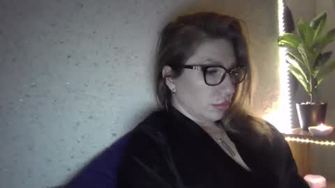 fox_red_lady7 online show from 01/25/25, 09:57