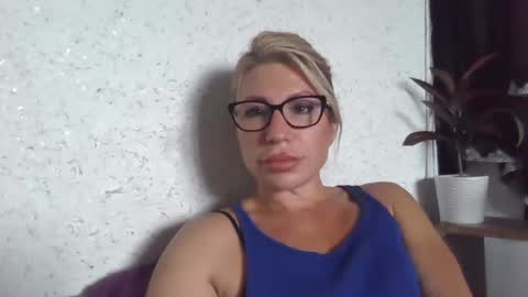 Snapshot of fox_red_lady7 chatting on 09/24/25, 05:55 fox_red_lady7 online show from 09/24/25, 05:55