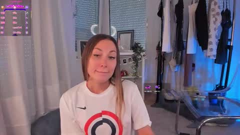 Fox love you online show from 09/23/25, 07:33