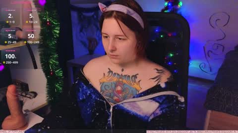 Snapshot of foxgirlandmerguis chatting on 12/21/24, 12:38 Belinda online show from 12/21/24, 12:38