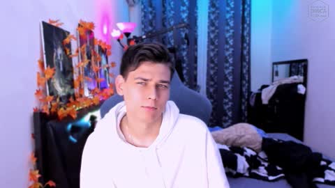 Foxicfu online show from 10/02/25, 06:48