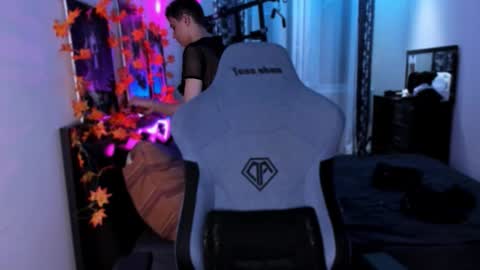 Foxicfu online show from 10/06/25, 06:27