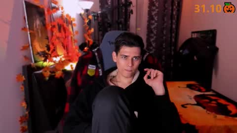 Foxicfu online show from 10/24/25, 01:18