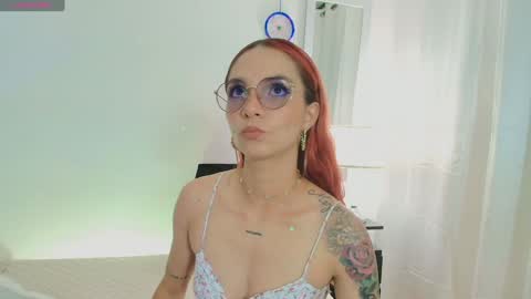 MeganFoxxy online show from 02/07/25, 09:04