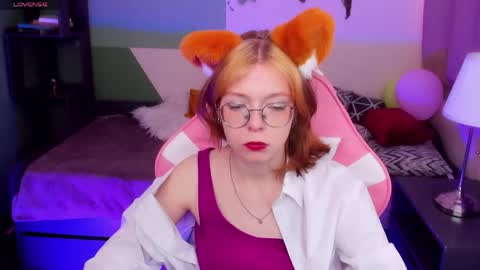 Snapshot of foxxxypolly chatting on 06/08/26, 05:41 Polly online show from 06/08/26, 05:41