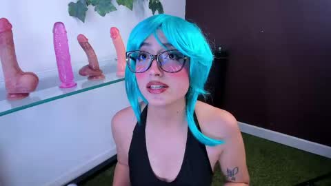 Snapshot of foxy_aleja chatting on 05/16/26, 06:07 foxy_aleja online show from 05/16/26, 06:07