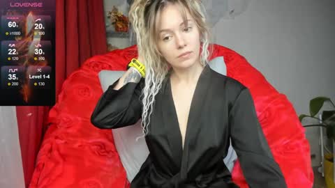 Foxy online show from 12/10/24, 09:12