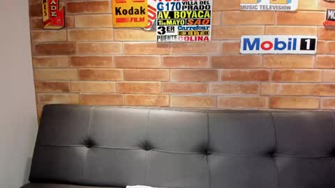 Snapshot of foxy_trululu chatting on 05/28/26, 02:42 Miss Trululu online show from 05/28/26, 02:42