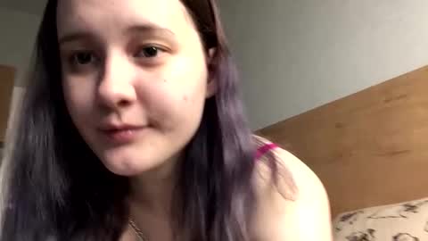 Kate online show from 09/18/25, 03:52