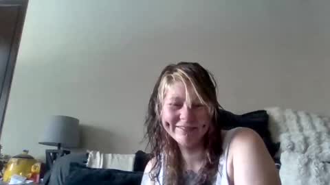 foxyfang online show from 12/04/25, 06:16