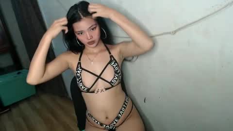 foxygoddess19 online show from 01/28/25, 01:59