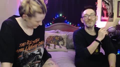 Mallory Koxx online show from 12/19/25, 07:59