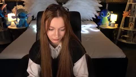 Maya online show from 11/21/25, 08:29