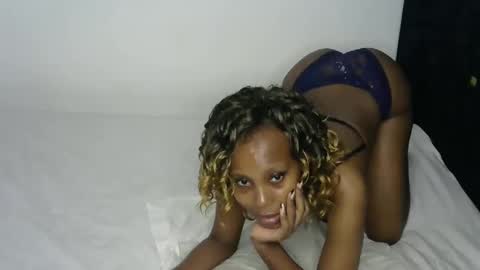foxypennyy online show from 02/18/25, 08:16