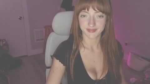 Snapshot of foxyredddd chatting on 05/09/26, 11:04 beautiful blair online show from 05/09/26, 11:04
