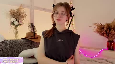 foxysecret_ online show from 04/15/26, 06:26
