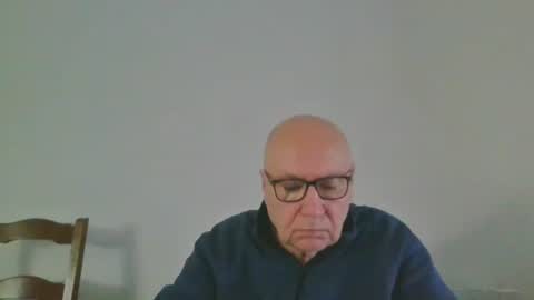 Snapshot of fra94 chatting on 02/27/25, 02:10 fra94 online show from 02/27/25, 02:10