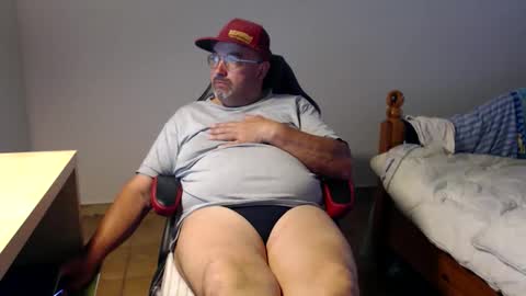 Snapshot of fraboys chatting on 05/03/26, 01:17 Fraboys online show from 05/03/26, 01:17