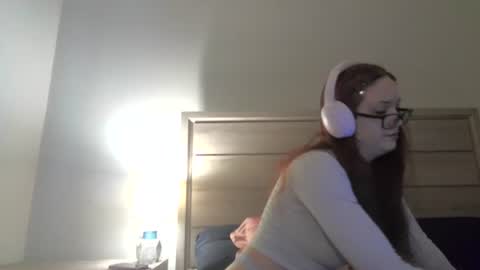 Angel online show from 06/16/26, 04:53