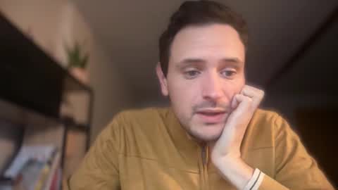 Snapshot of fraisetagada359 chatting on 10/29/25, 07:32 fraisetagada359 online show from 10/29/25, 07:32