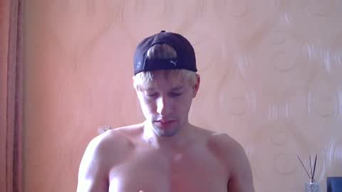 frame_tamer888 online show from 05/18/26, 09:04