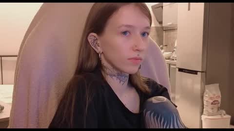 Snapshot of fran_bow chatting on 11/22/25, 11:20 fran_bow online show from 11/22/25, 11:20