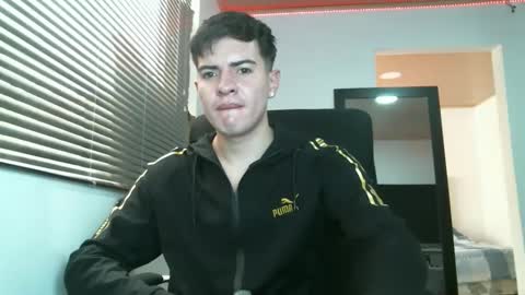 franccesco_699 online show from 12/26/24, 04:58