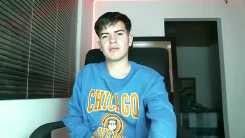 franccesco_699 online show from 01/12/25, 02:24