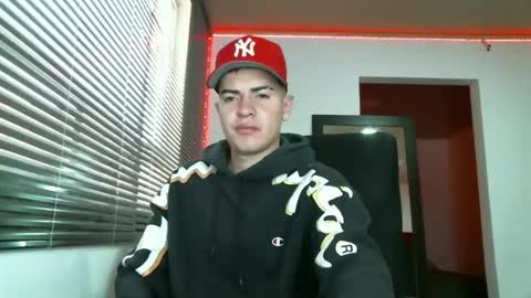 franccesco_699 online show from 01/22/25, 04:33