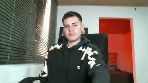 franccesco_699 online show from 01/27/25, 04:11