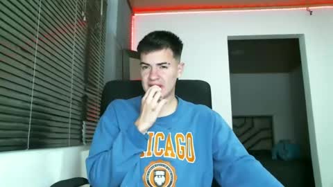franccesco_699 online show from 02/06/25, 02:33