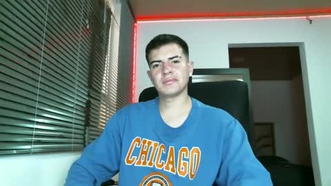 franccesco_699 online show from 02/06/25, 10:43