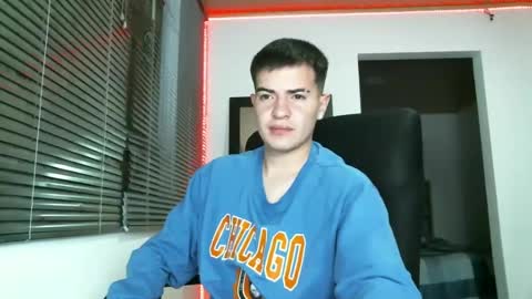 franccesco_699 online show from 02/09/25, 01:00