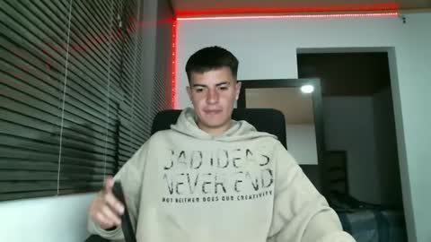 franccesco_699 online show from 02/19/25, 12:46