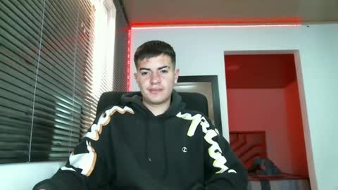 franccesco_699 online show from 02/25/25, 05:47