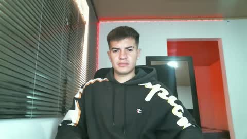 franccesco_699 online show from 02/27/25, 04:21