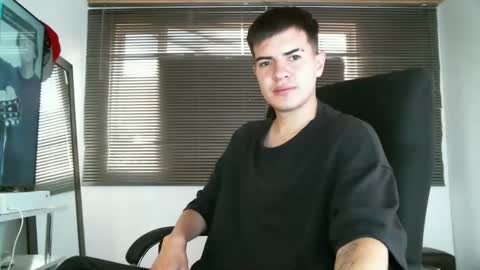 franccesco_699 online show from 03/02/25, 04:10
