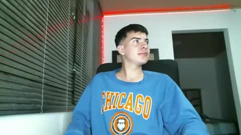franccesco_699 online show from 03/06/25, 12:10