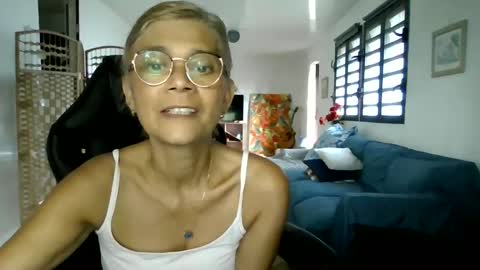 francelune online show from 01/07/25, 02:08