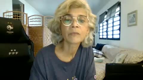 francelune online show from 01/13/25, 01:17