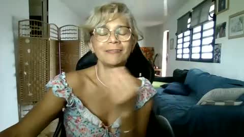 francelune online show from 01/26/25, 10:45