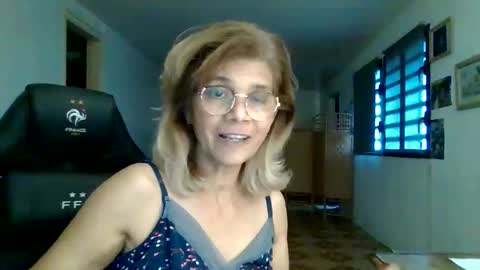 francelune online show from 09/22/25, 01:02