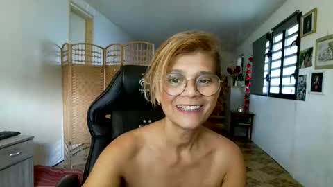 francelune online show from 02/16/26, 01:07