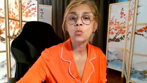 francelune online show from 06/10/26, 03:33
