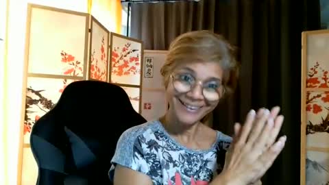 francelune online show from 06/16/26, 09:34