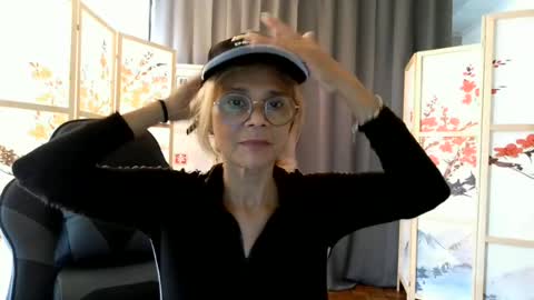 francelune online show from 06/20/26, 09:01