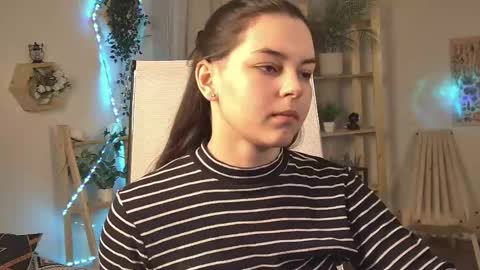Snapshot of francescacavaliere chatting on 05/06/26, 06:19 Francesca online show from 05/06/26, 06:19