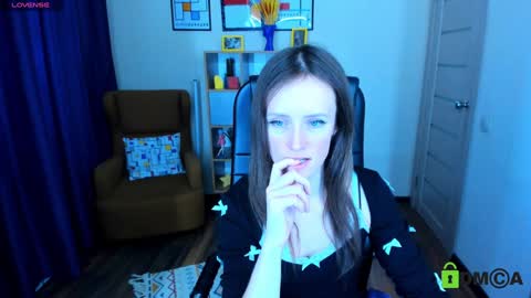 Snapshot of francescacollins chatting on 02/07/25, 10:19 Fran online show from 02/07/25, 10:19